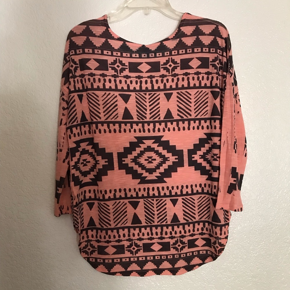 Aztec salmon blouse - Picture 2 of 3